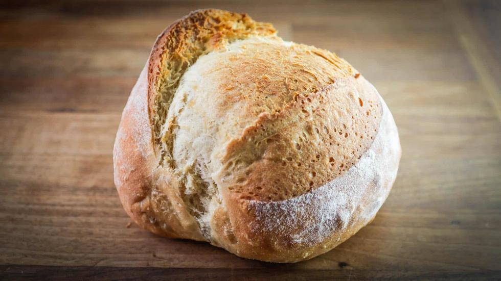 A Very Simple & Easy White Bread Recipe - ChainBaker