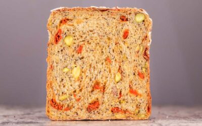 How to Make a Unique Pistachio, Goji Berry & Poppy Seed Bread